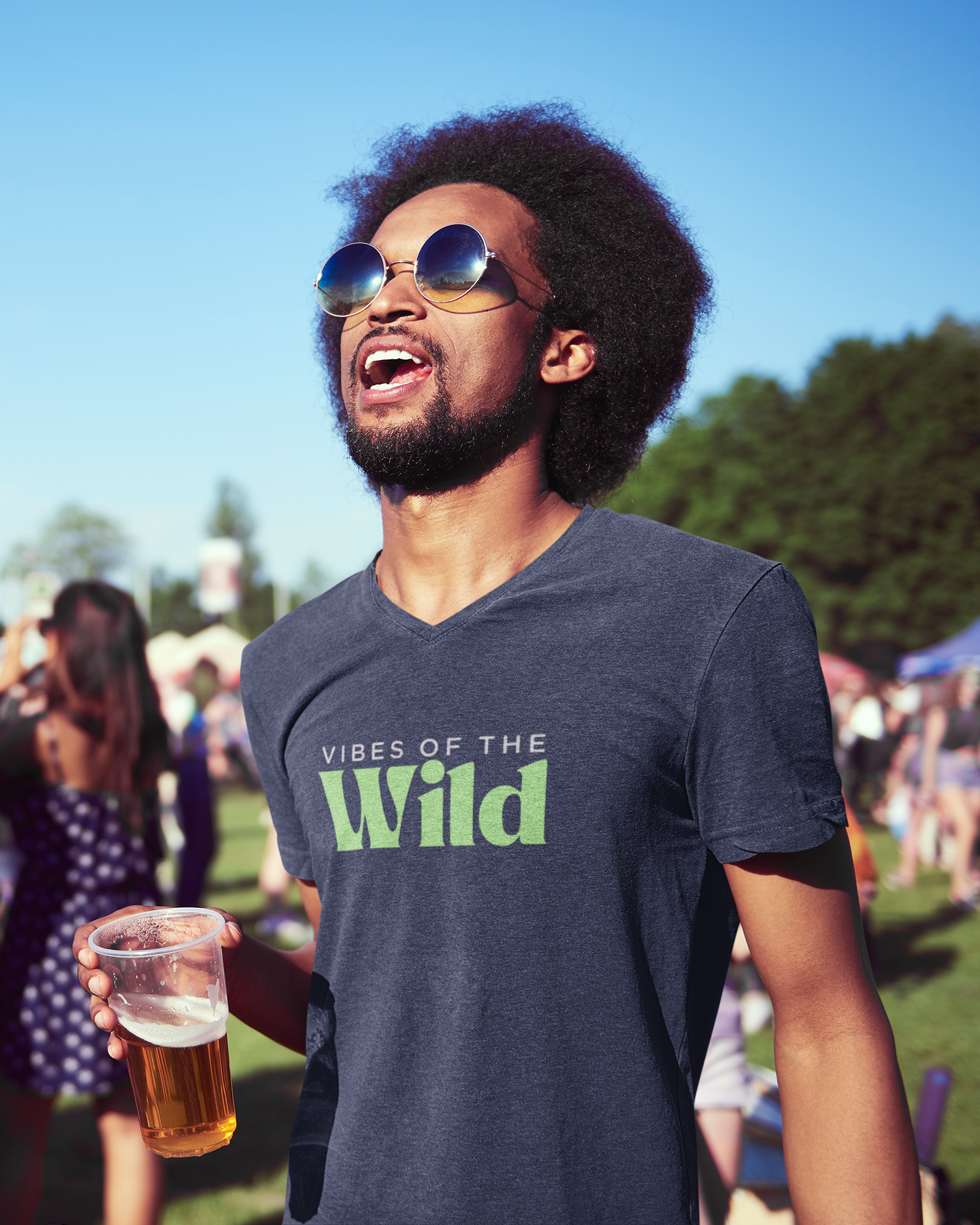Vibes of the Wild Men's Lightweight Fashion Tee – Durable Everyday Style for Nature Lovers
