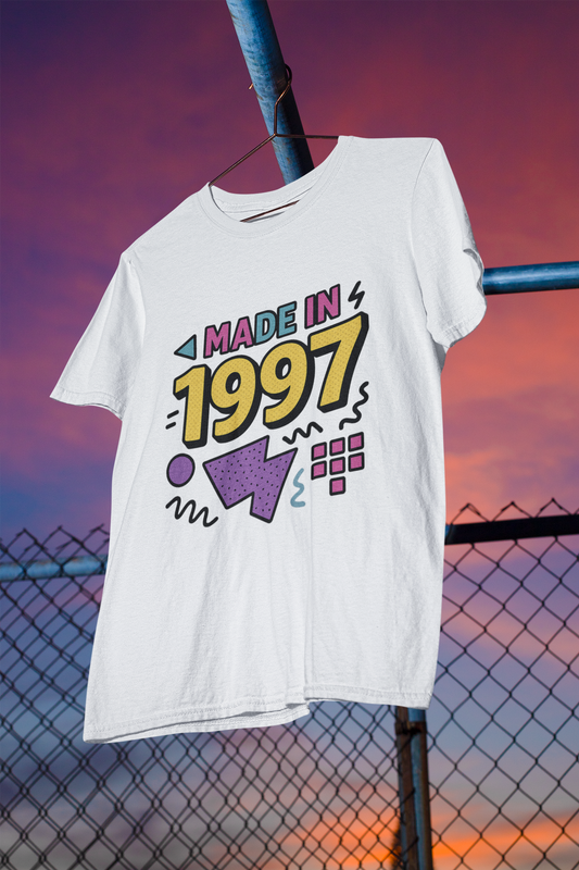 Made in 1997 T-Shirt Retro 90s Birthday Tee Vintage Birth Year Shirt