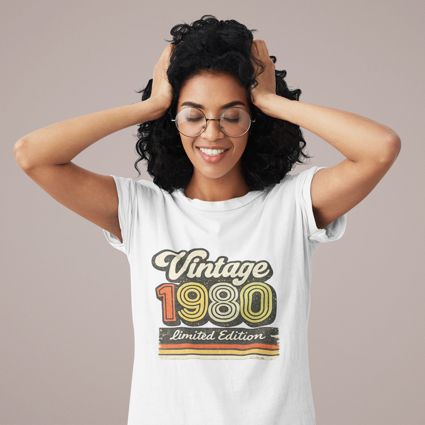 Retro 1980 T-Shirt Born in 1980, Vintage 80s Birthday Shirt, Unisex Graphic Tee Gift
