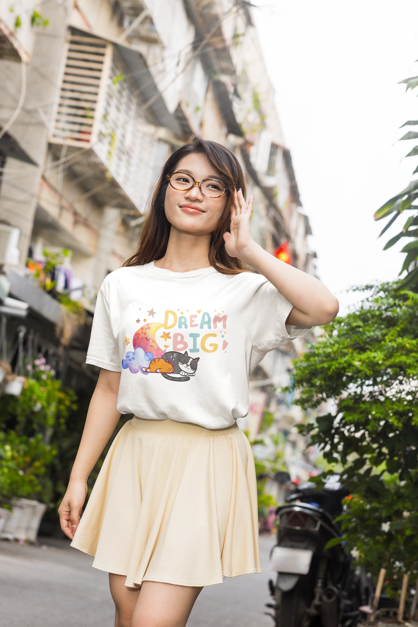 Dream Big Cat T-Shirt – Cute Sleeping Cat Graphic Tee, Pastel Moon & Cloud Shirt, Cozy Cat Lover Gift, Inspirational Animal Tee